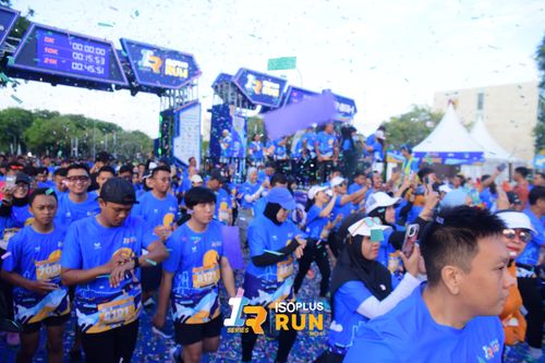 Race photo from Isoplus Run 2024 Surabaya