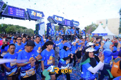 Race photo from Isoplus Run 2024 Surabaya