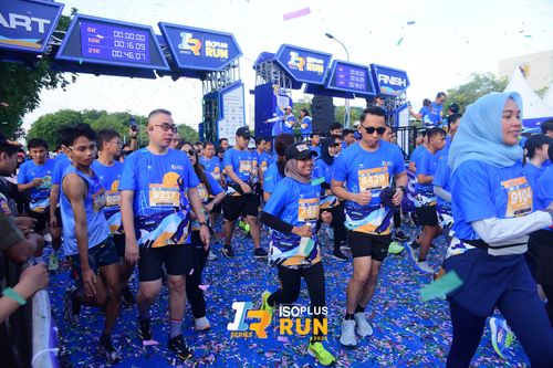 Race photo from Isoplus Run 2024 Surabaya