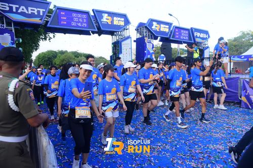 Race photo from Isoplus Run 2024 Surabaya