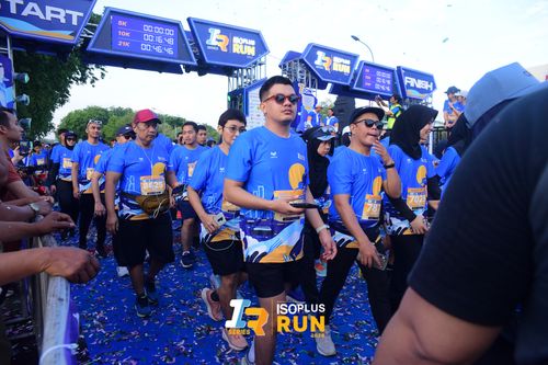 Race photo from Isoplus Run 2024 Surabaya