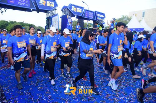 Race photo from Isoplus Run 2024 Surabaya