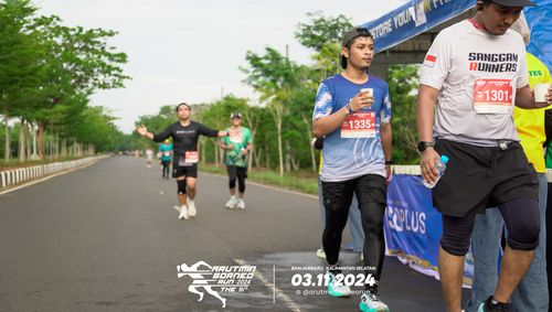 Race photo from Arutmin Borneo Run 2024