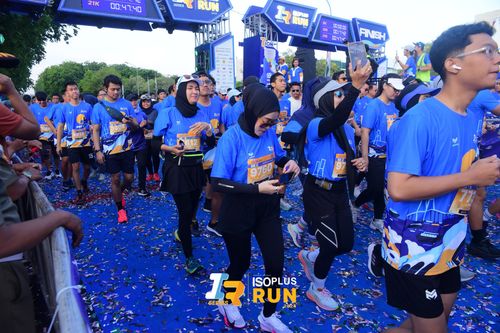 Race photo from Isoplus Run 2024 Surabaya