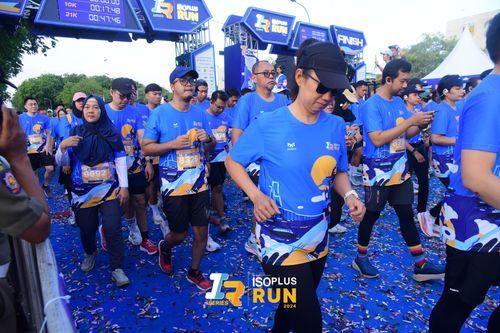 Race photo from Isoplus Run 2024 Surabaya