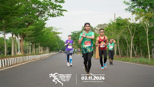 Race photo from Arutmin Borneo Run 2024