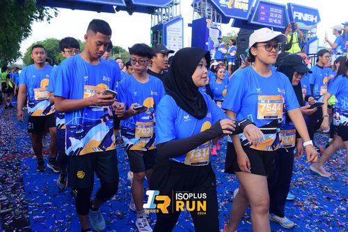 Race photo from Isoplus Run 2024 Surabaya