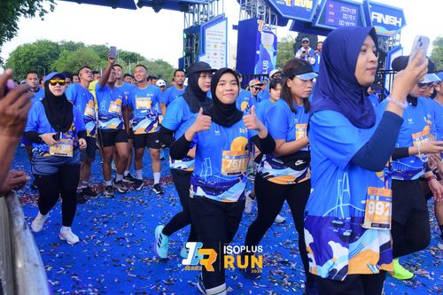 Race photo from Isoplus Run 2024 Surabaya