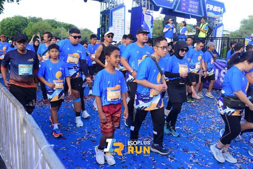 Race photo from Isoplus Run 2024 Surabaya