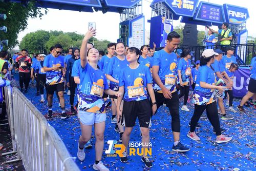Race photo from Isoplus Run 2024 Surabaya