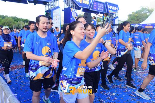 Race photo from Isoplus Run 2024 Surabaya