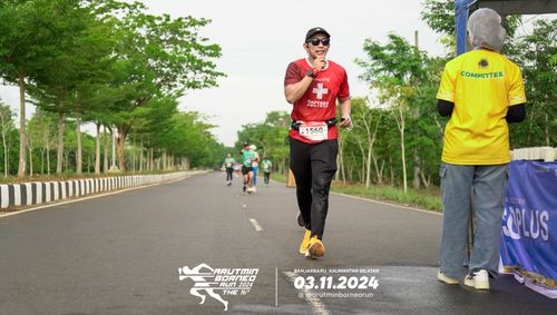 Race photo from Arutmin Borneo Run 2024