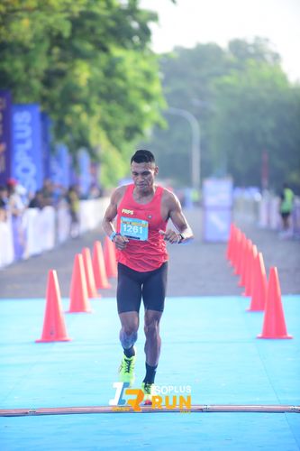Race photo from Isoplus Run 2024 Surabaya
