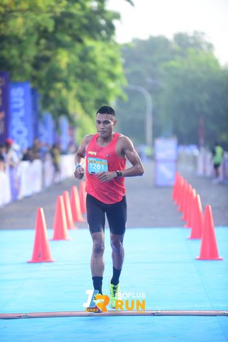 Race photo from Isoplus Run 2024 Surabaya