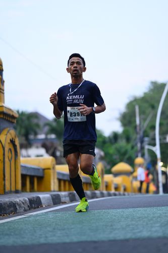 Race photo from KEMLU RUN 2025