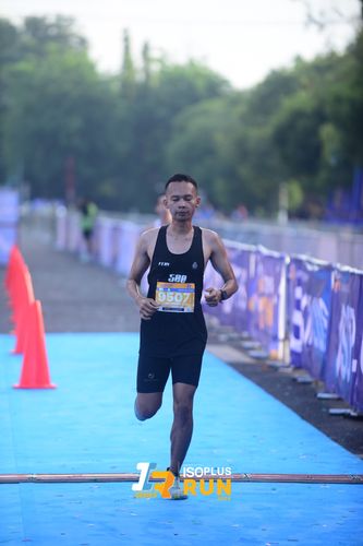 Race photo from Isoplus Run 2024 Surabaya