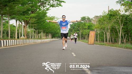 Race photo from Arutmin Borneo Run 2024