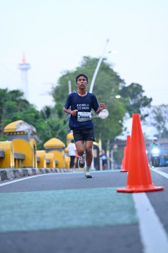 Race photo from KEMLU RUN 2025