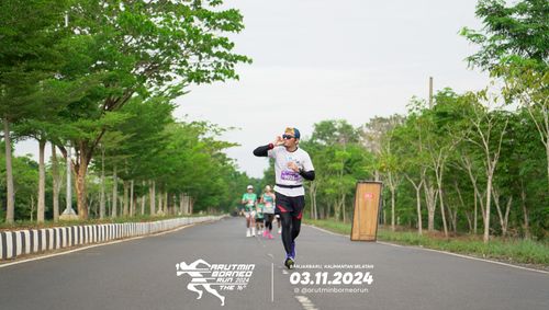 Race photo from Arutmin Borneo Run 2024