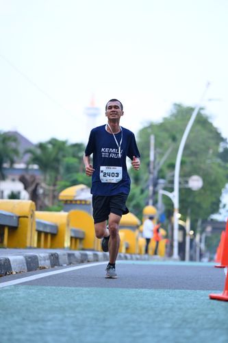 Race photo from KEMLU RUN 2025
