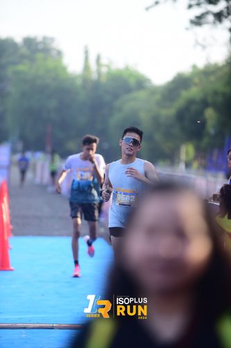 Race photo from Isoplus Run 2024 Surabaya