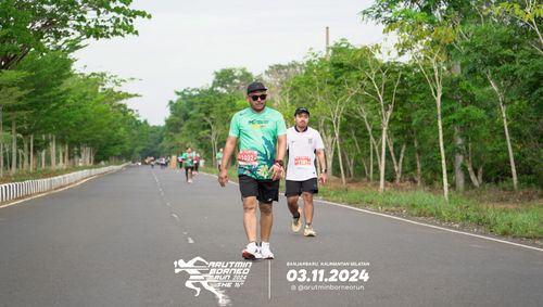 Race photo from Arutmin Borneo Run 2024