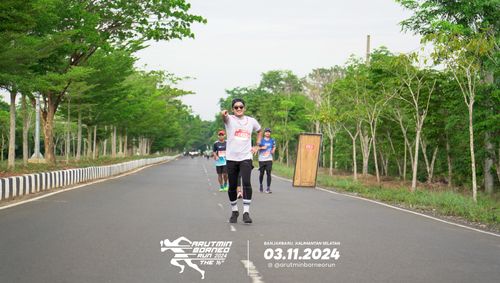 Race photo from Arutmin Borneo Run 2024