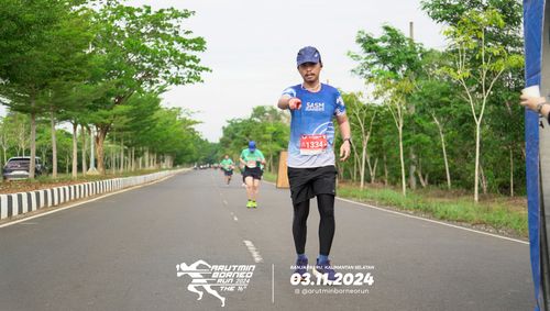 Race photo from Arutmin Borneo Run 2024