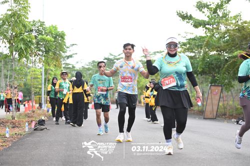 Race photo from Arutmin Borneo Run 2024