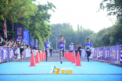 Race photo from Isoplus Run 2024 Surabaya