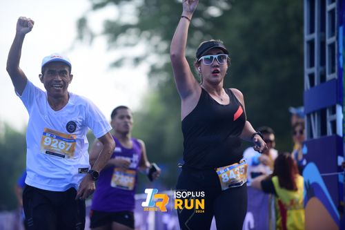 Race photo from Isoplus Run 2024 Surabaya