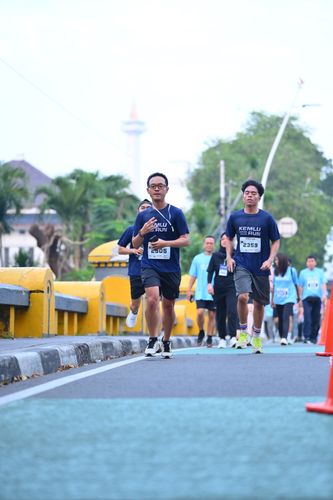 Race photo from KEMLU RUN 2025