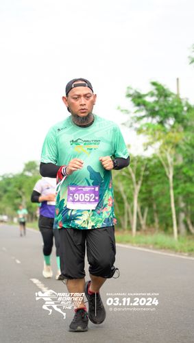 Race photo from Arutmin Borneo Run 2024