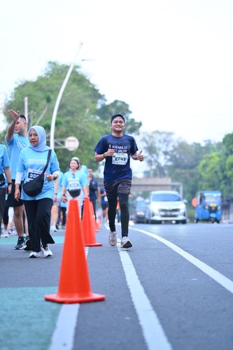 Race photo from KEMLU RUN 2025