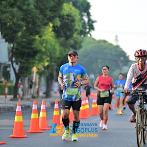Race photo from SURABAYA ISOPLUS MARATHON 2026