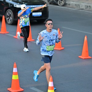 Race photo from SURABAYA ISOPLUS MARATHON 2026