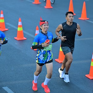 Race photo from SURABAYA ISOPLUS MARATHON 2026