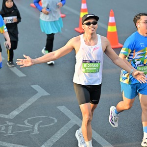Race photo from SURABAYA ISOPLUS MARATHON 2026