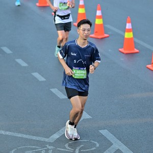 Race photo from SURABAYA ISOPLUS MARATHON 2026