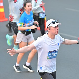 Race photo from SURABAYA ISOPLUS MARATHON 2026
