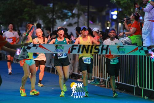 Race photo from PIK NITE RUN 2025
