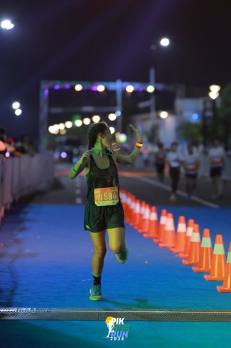 Race photo from PIK NITE RUN 2025