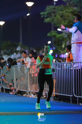 Race photo from PIK NITE RUN 2025