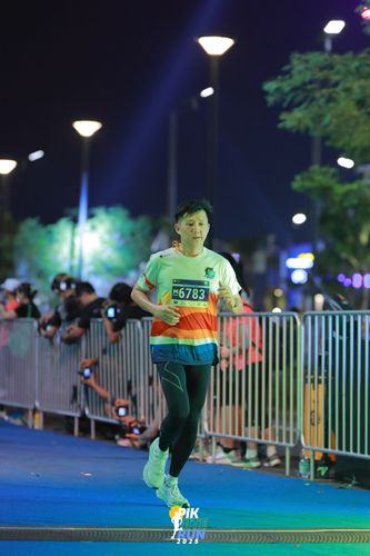 Race photo from PIK NITE RUN 2025