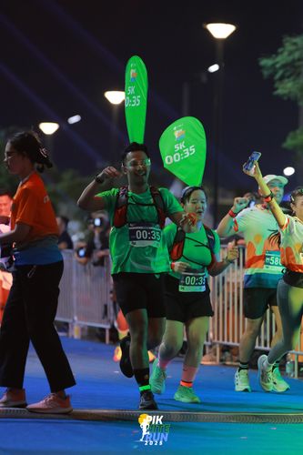 Race photo from PIK NITE RUN 2025