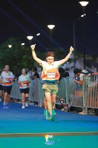Race photo from PIK NITE RUN 2025