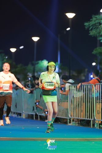 Race photo from PIK NITE RUN 2025