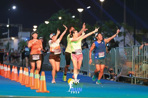 Race photo from PIK NITE RUN 2025