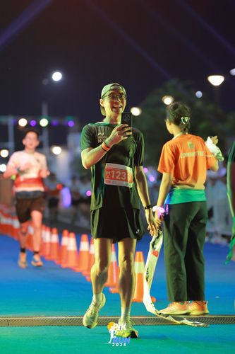 Race photo from PIK NITE RUN 2025
