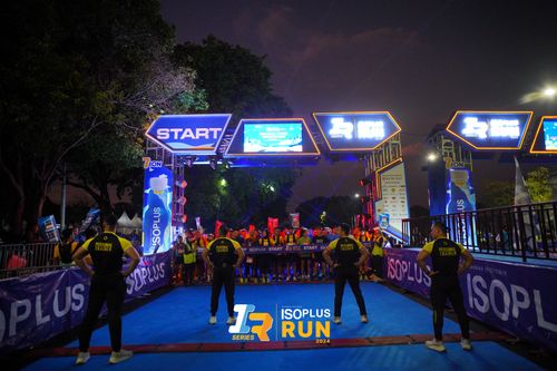 Race photo from Isoplus Run 2024 Surabaya